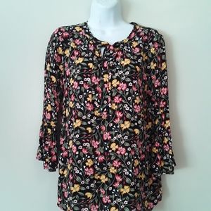 4/$20 Old navy floral blouse with tie neck